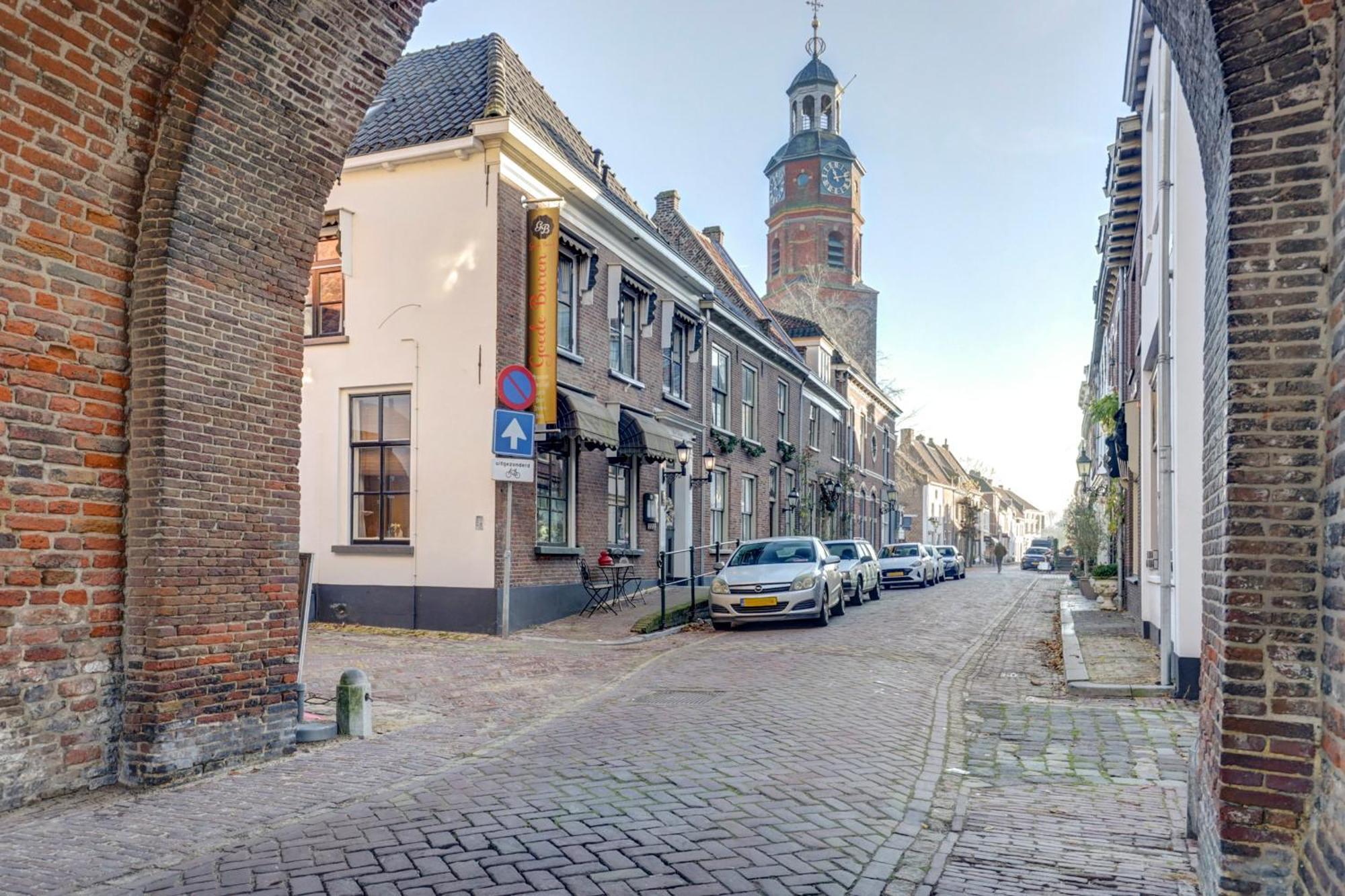 Hotel Buren Buren  Экстерьер фото