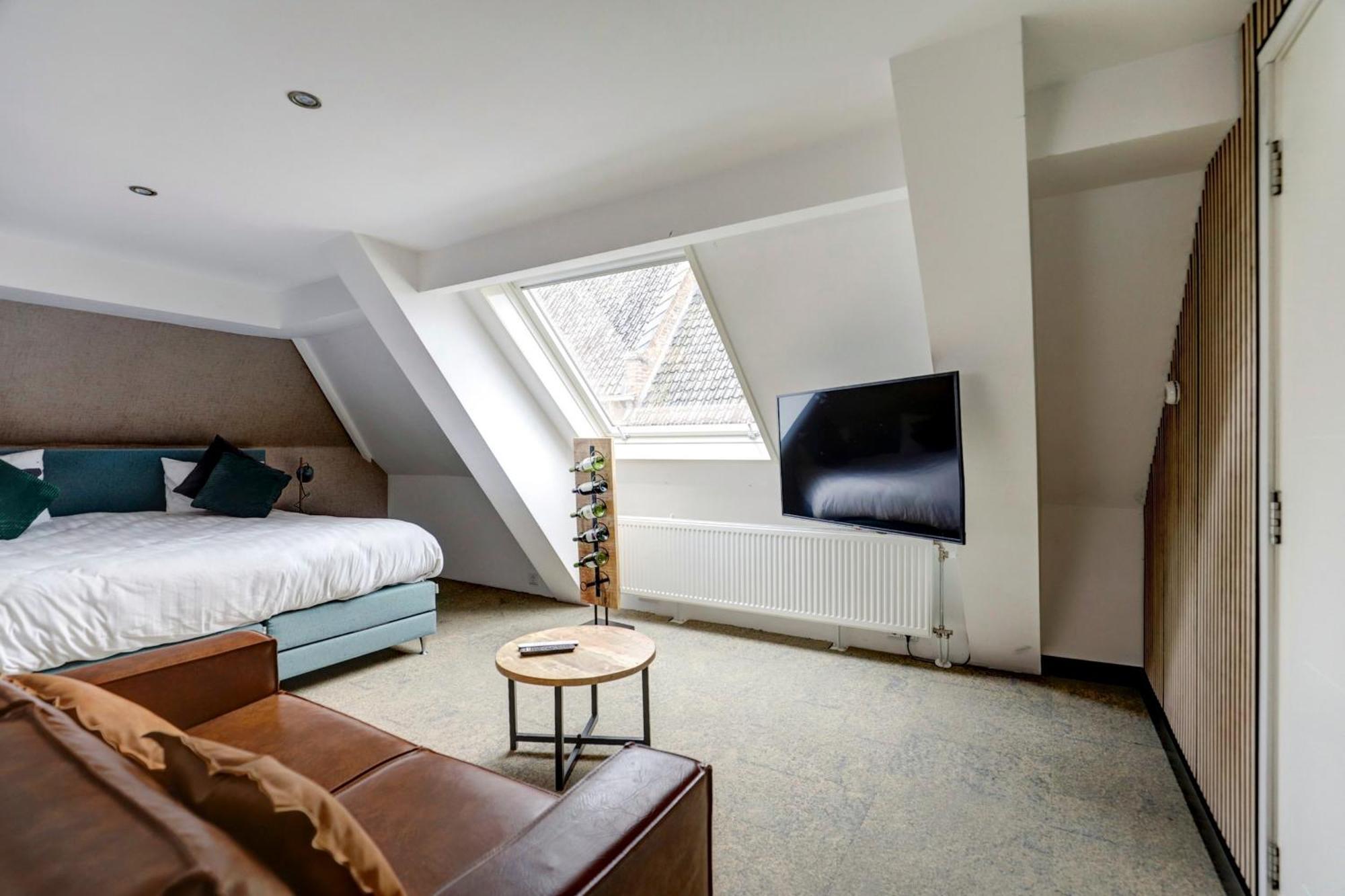 Hotel Buren Buren  Экстерьер фото