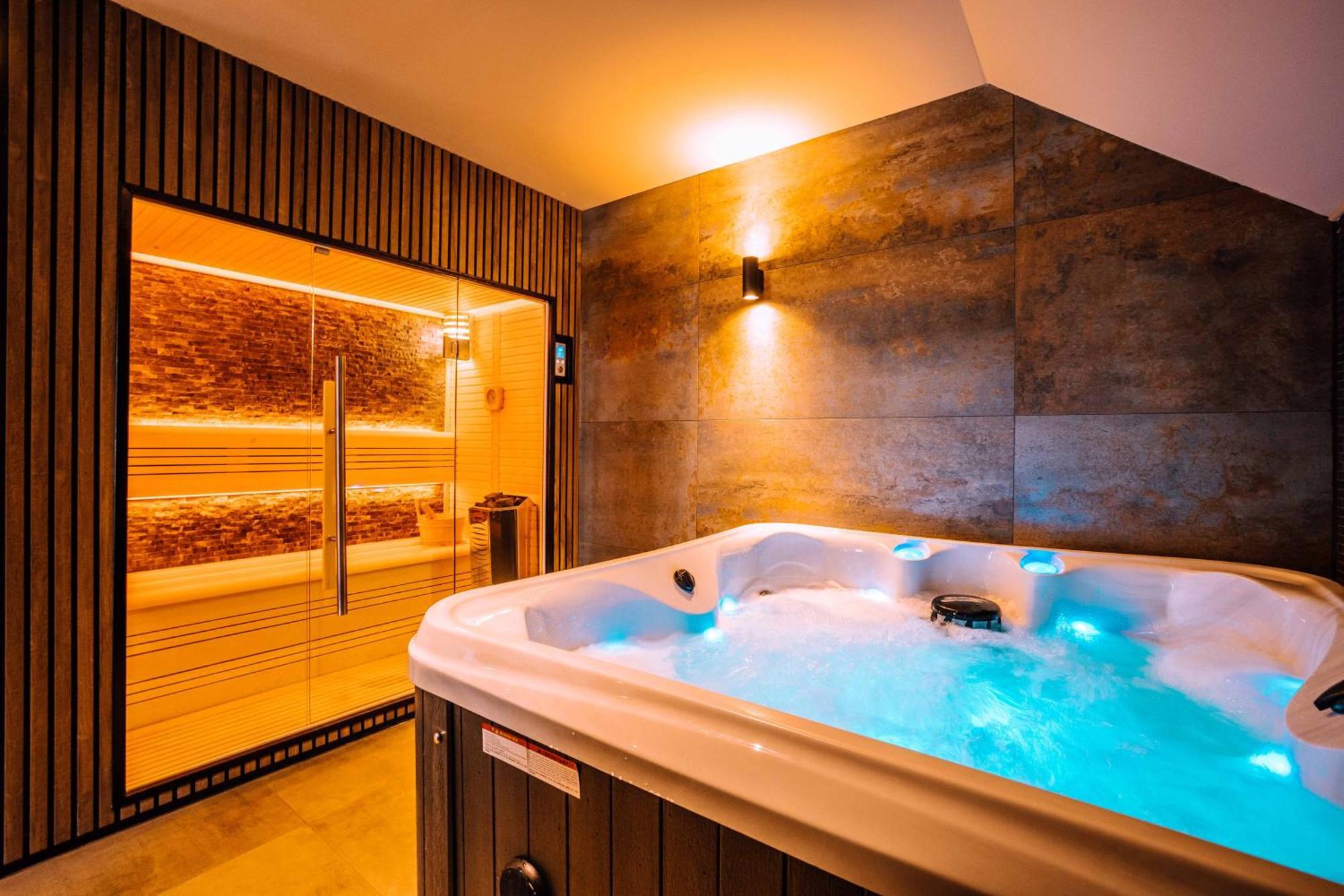 Hotel Buren Buren  Экстерьер фото