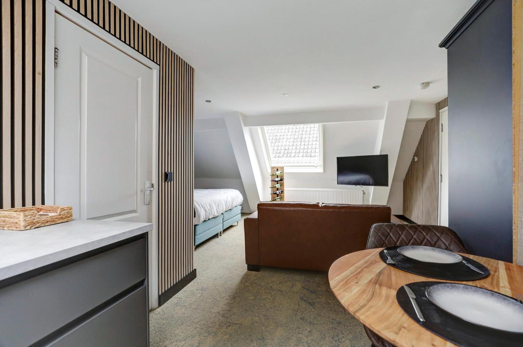 Hotel Buren Buren  Экстерьер фото